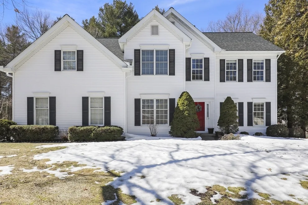 Unit for sale at 29 Hancock Rd, Franklin, MA 02038