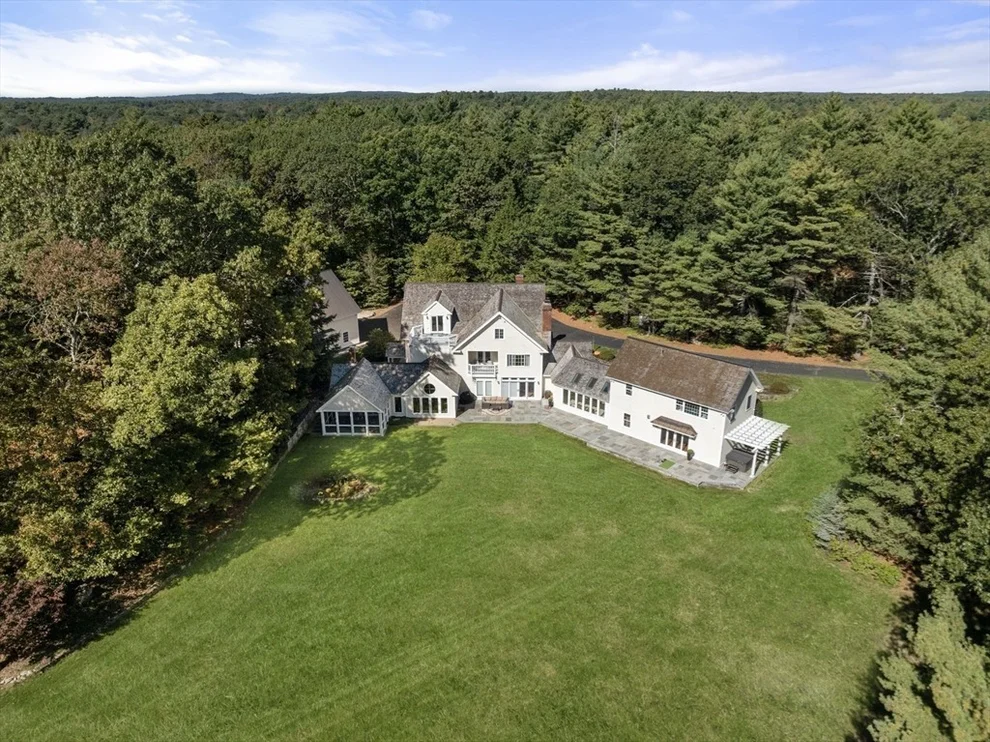Unit for sale at 267 Dedham St, Dover, MA 02030