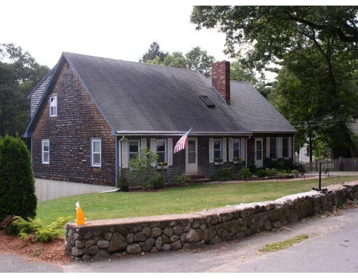 Unit for sale at 17 East Garfield Ave, Beverly, MA 01915