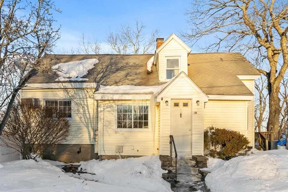 Unit for sale at 10 Fairview Road, Peabody, MA 01960