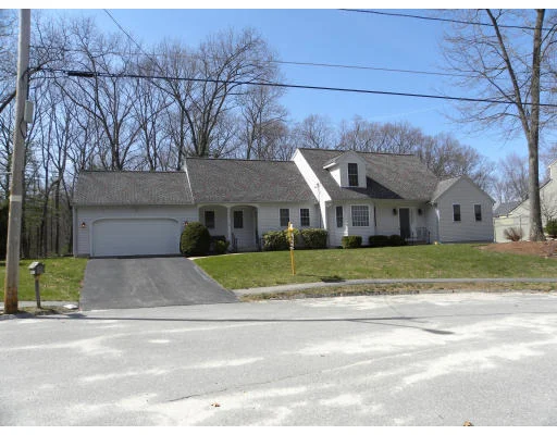 Unit for sale at 7 Rolling Green Lane, Chelmsford, MA 01824