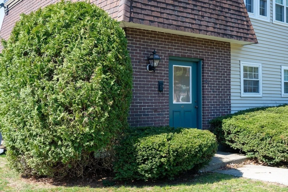 Unit for sale at 180 Main St, Bridgewater, MA 02324
