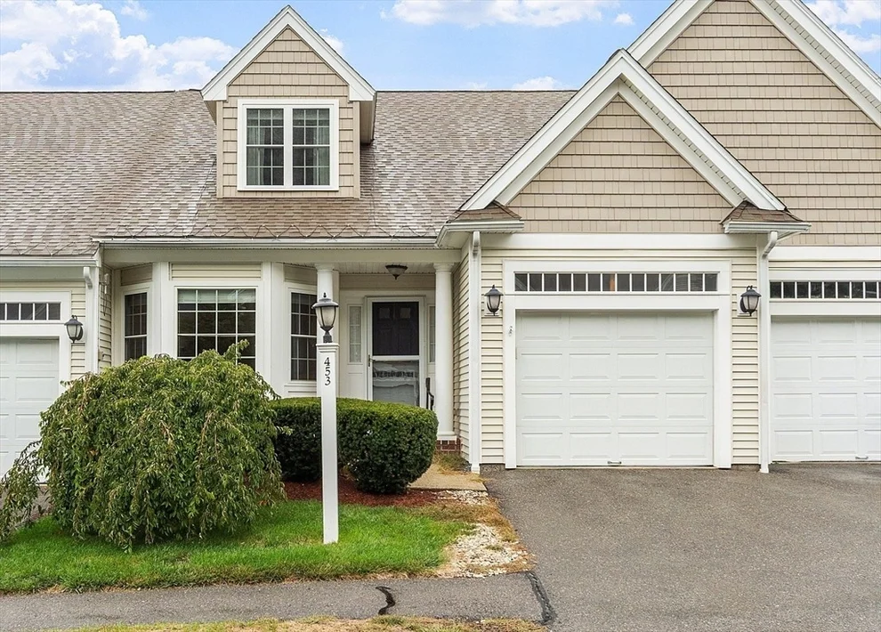 Unit for sale at 453 Blue Heron Dr, Lancaster, MA 01523