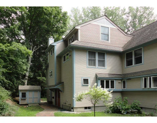 Unit for sale at 133-B Franklin Street, Northampton, MA 01060