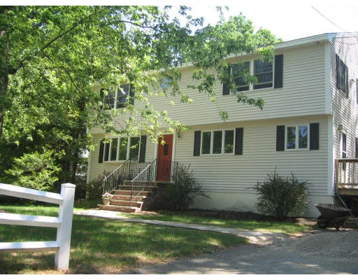 Unit for sale at 139 Nichols St, Wilmington, MA 01887