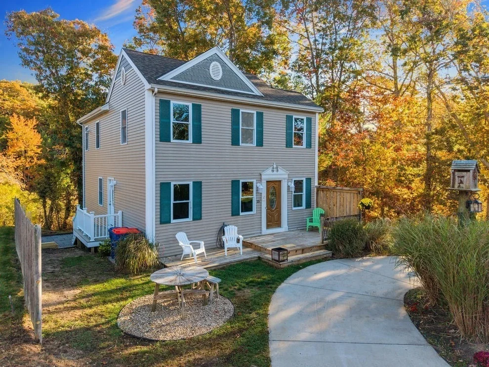 Unit for sale at 13 Parkwood Dr, Wareham, MA 02571