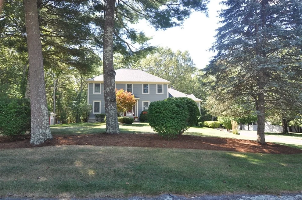 Unit for sale at 8 James Ave, Middleton, MA 01949
