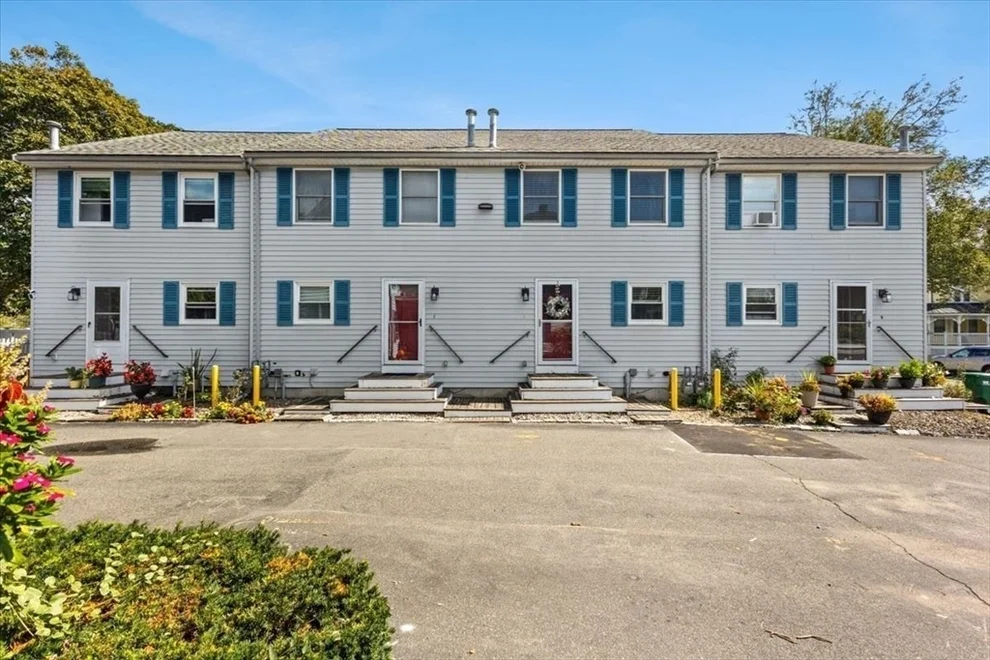 Unit for sale at 16 East St, Mansfield, MA 02048