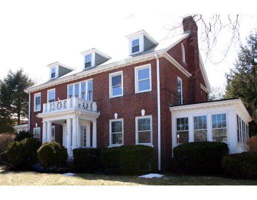 Unit for sale at 728 Commonwealth Avenue, Newton, MA 02459
