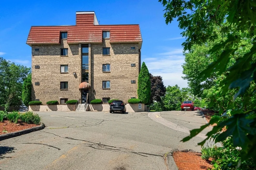 Unit for sale at 159 Franklin St, Stoneham, MA 02180