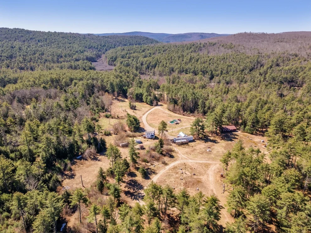 Unit for sale at 909 Wendell Rd, Warwick, MA 01378
