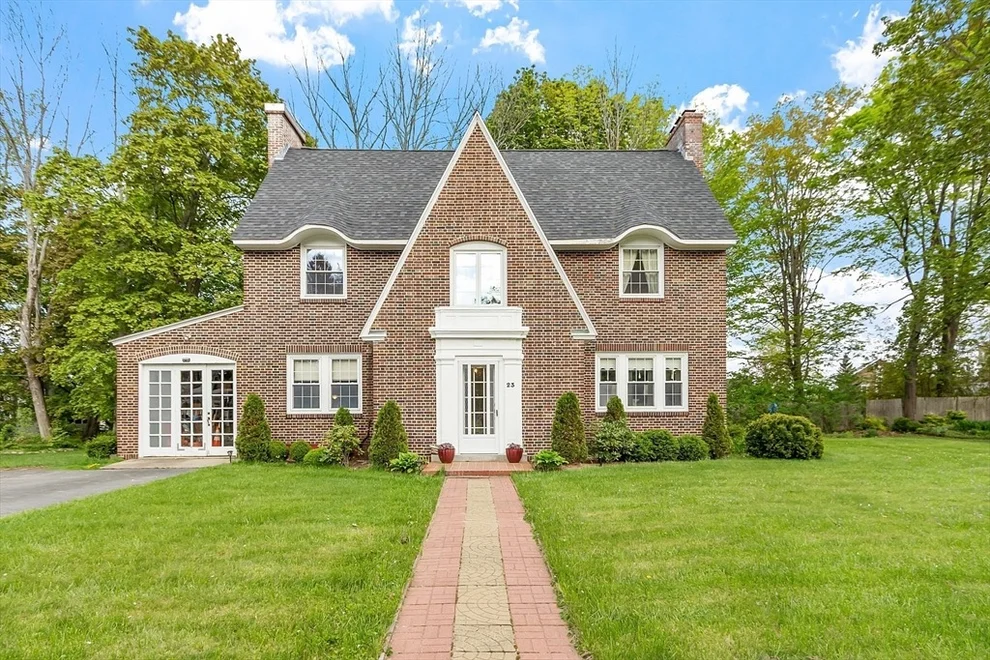 Unit for sale at 23 Lincoln Ave, Winchendon, MA 01475