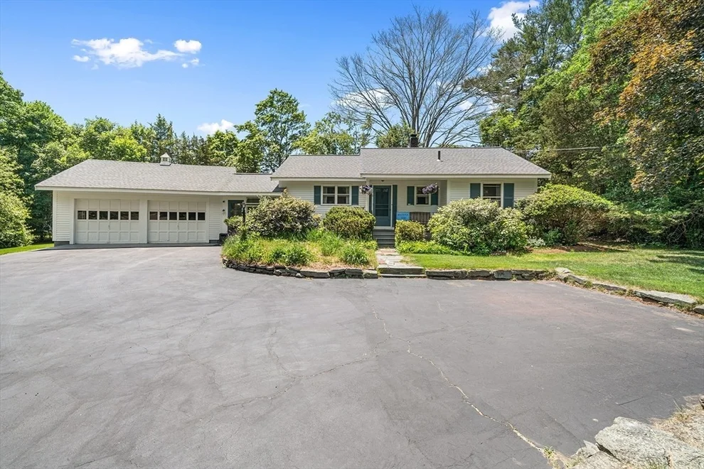 Unit for sale at 350 Tremont St, Taunton, MA 02780