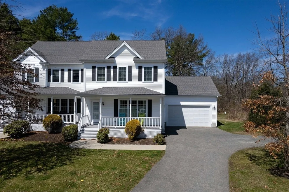 Unit for sale at 9 Williamsburg Way, Medway, MA 02053