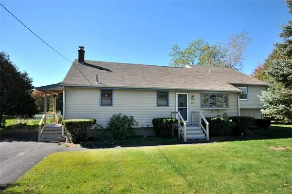 Unit for sale at 907 Highland St, Holliston, MA 01746