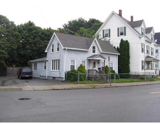 Unit for sale at 629 Chestnut St, Lynn, MA 01904