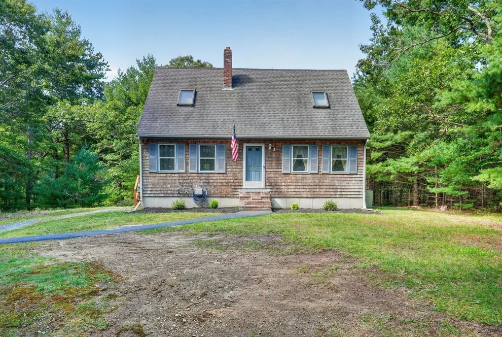 Unit for sale at 210 Tispaquin St, Middleboro, MA 02346
