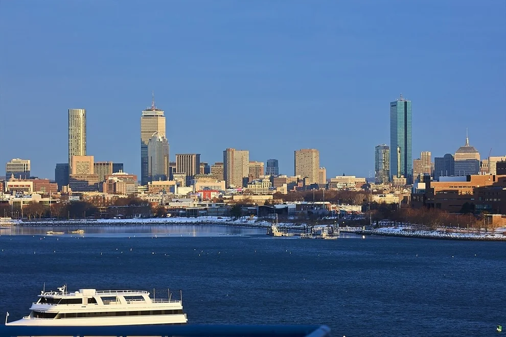 Unit for sale at 1001 Marina Dr, Quincy, MA 02171