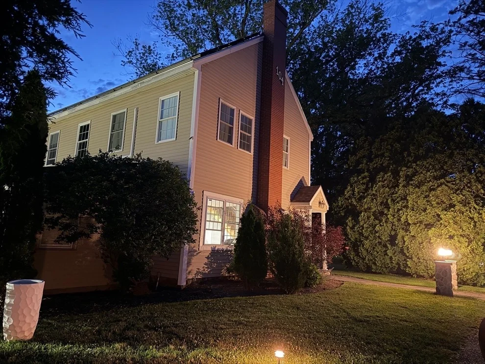 Unit for sale at 104 Sw Cutoff, Northborough, MA 01532