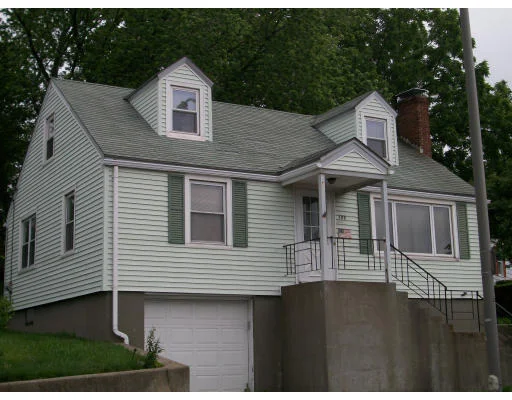 Unit for sale at 173 Millbrook St, Worcester, MA 01605