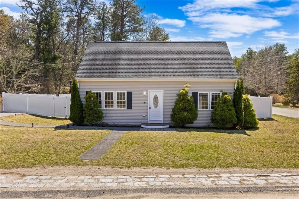 Unit for sale at 21 King Ave, Plymouth, MA 02360
