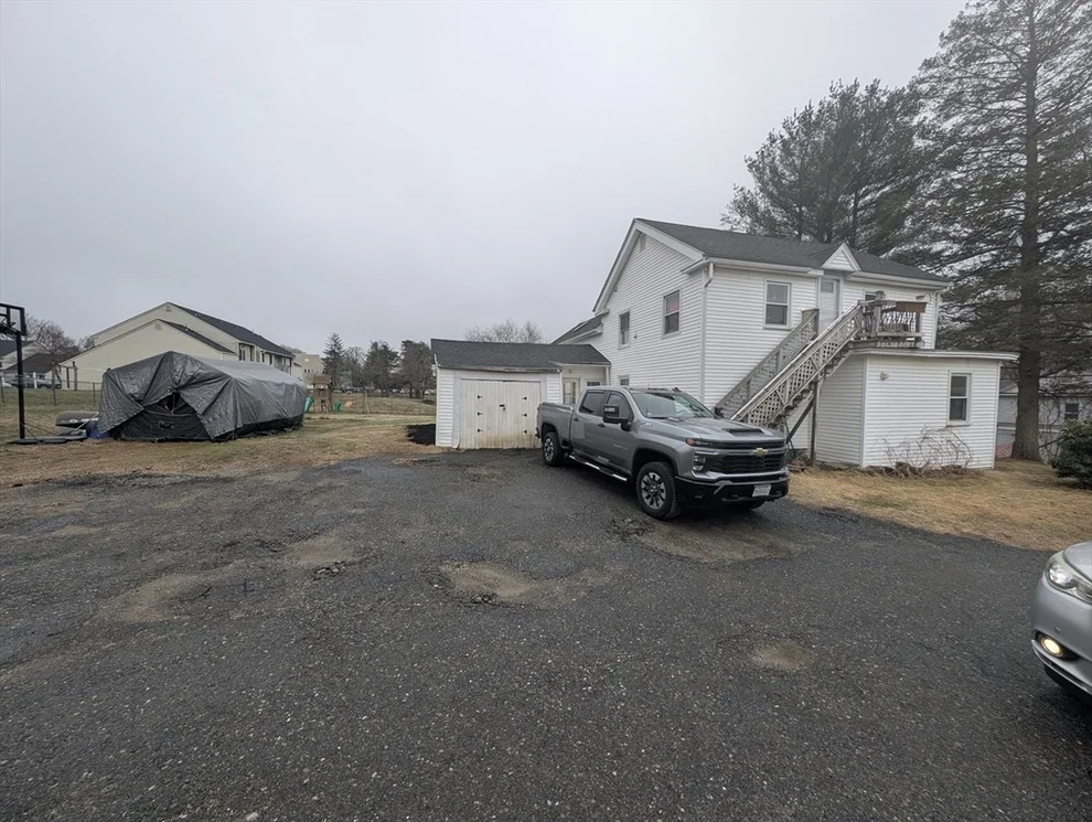 Unit for sale at 250 N Main St, Webster, MA 01570