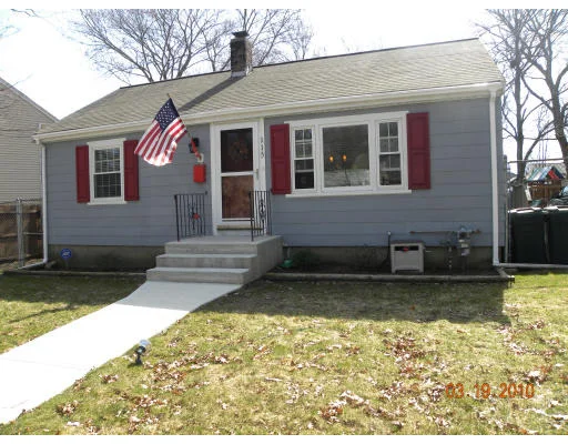 Unit for sale at 115 Green St, Abington, MA 02351
