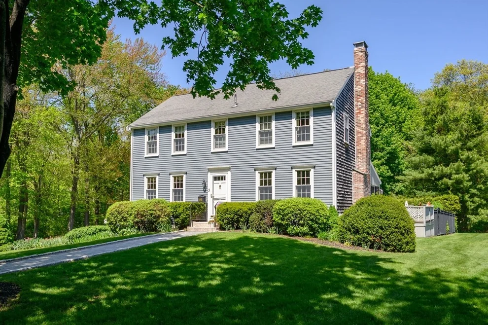 Unit for sale at 3 Hollyhock Ln, Hingham, MA 02043