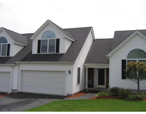Unit for sale at 42 Nature View Dr, Uxbridge, MA 01569