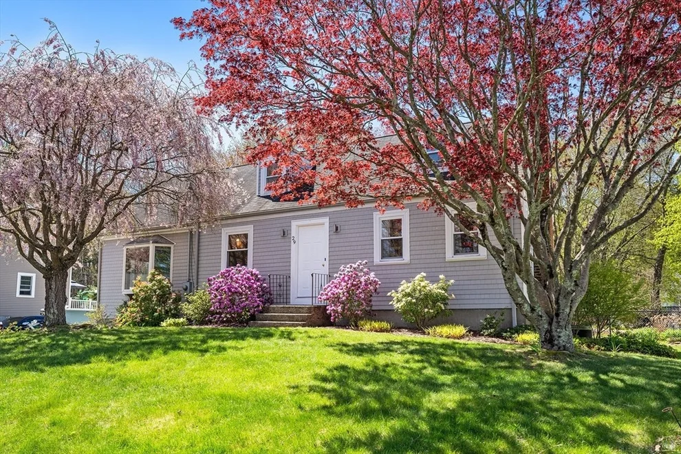 Unit for sale at 29 Wright St, Weymouth, MA 02190