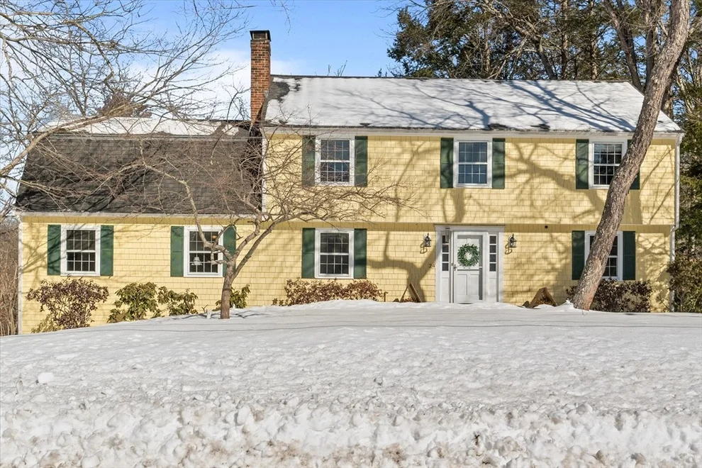 Unit for sale at 24 Candlewood Dr, Topsfield, MA 01983