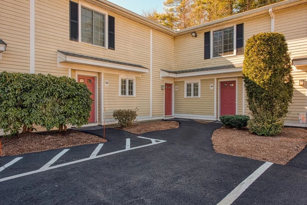 Unit for sale at 10 Janet Rd, Easton, MA 02375