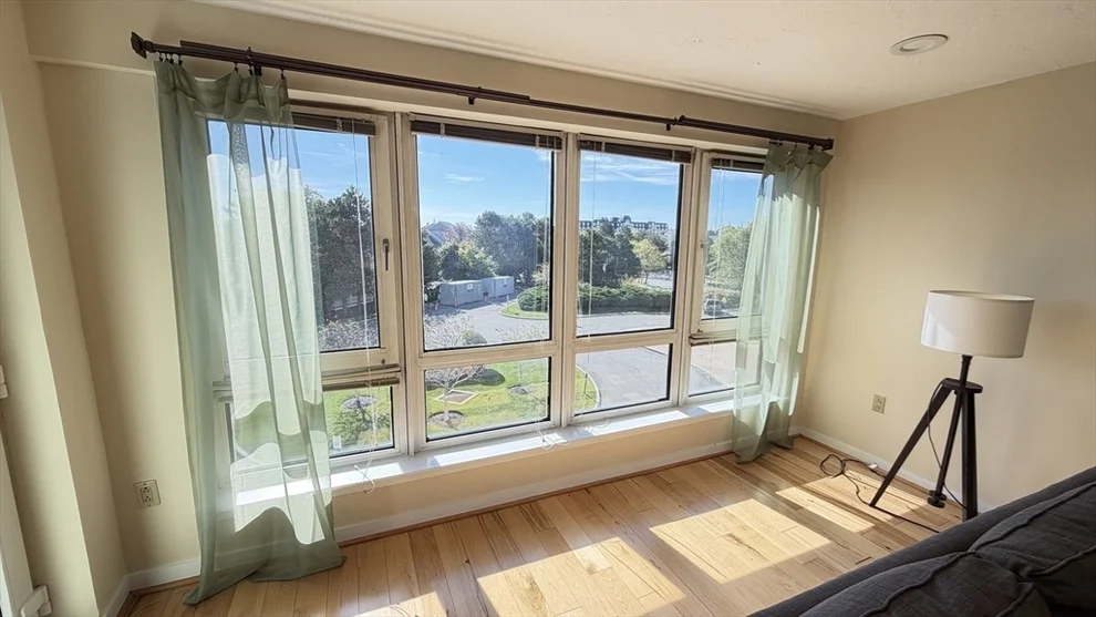 Unit for sale at 1001 Marina Dr, Quincy, MA 02171