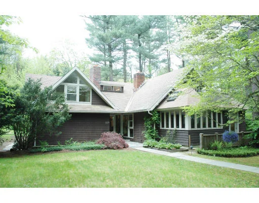 Unit for sale at 137 The Valley Road, Concord, MA 01742
