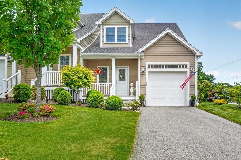 Unit for sale at 11 Reynolds Farm Way, Westwood, MA 02090