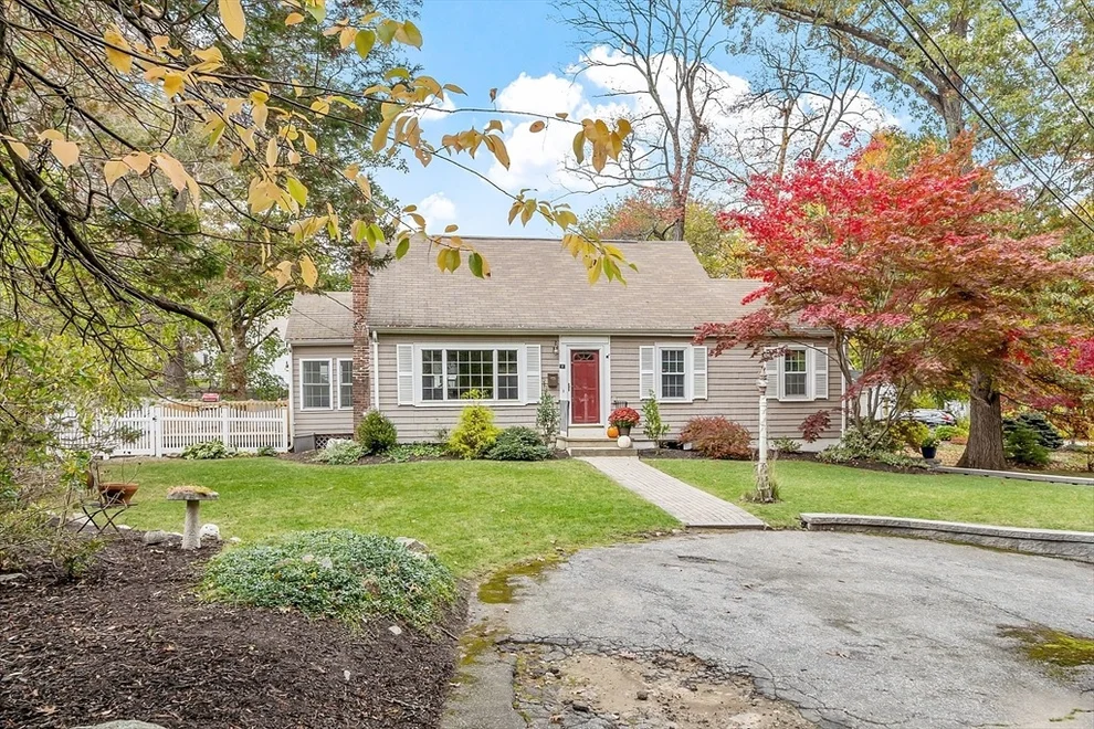 Unit for sale at 2 Cedarwood Road, Lynnfield, MA 01940