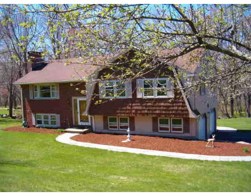 Unit for sale at 8 Old Stagecoach Road, Bedford, MA 01730