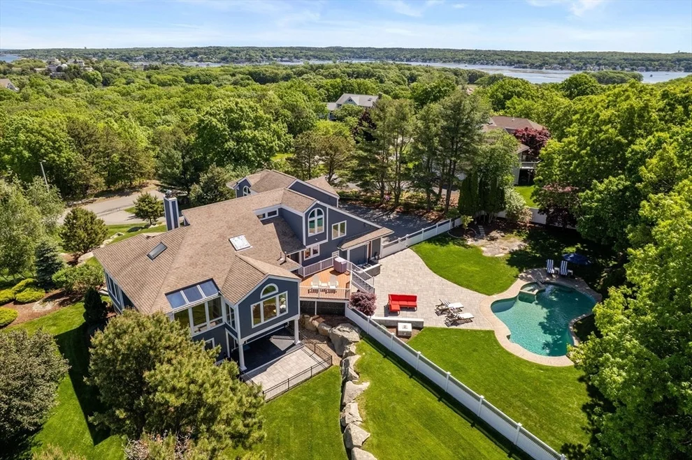 Unit for sale at 8 Schooner Ridge, Gloucester, MA 01930