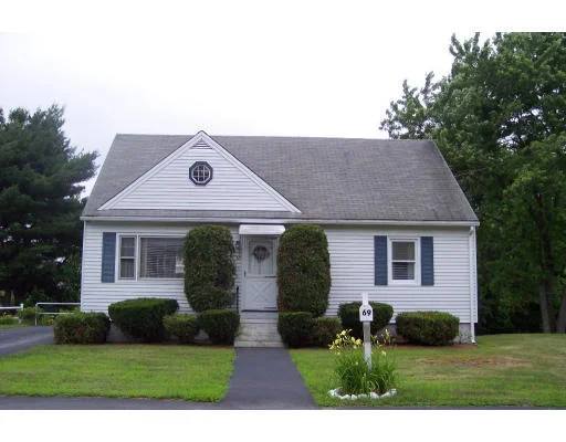 Unit for sale at 69 Martin Terrace, Dracut, MA 01826