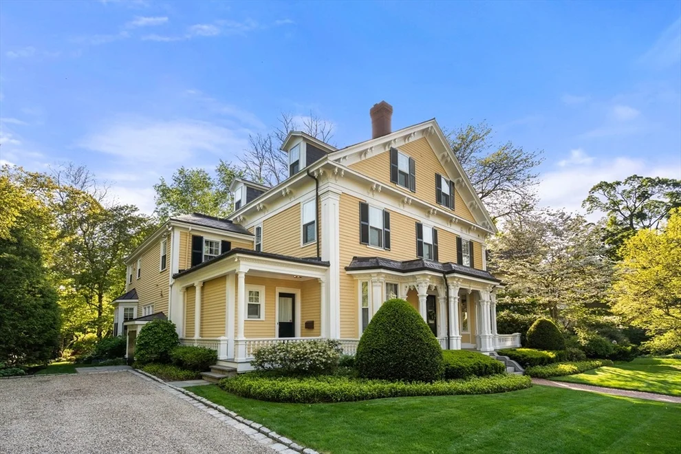 Unit for sale at 292 Franklin Street, Newton, MA 02458