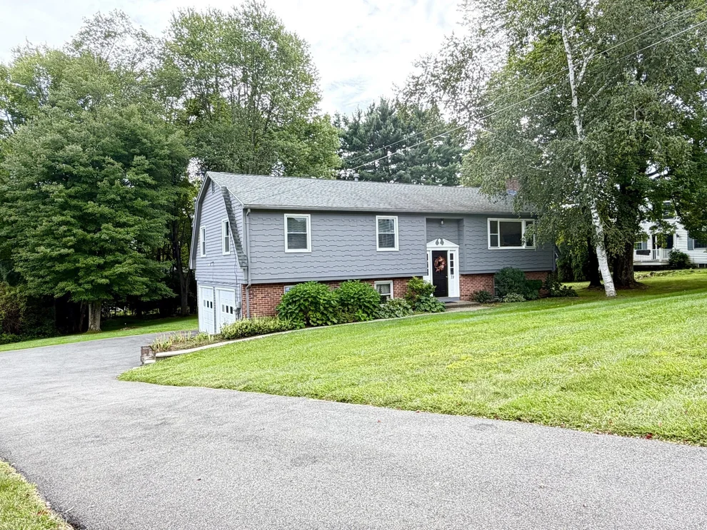 Unit for sale at 79 Porter Rd, East Longmeadow, MA 01028