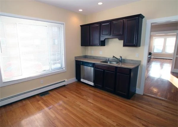 Unit for sale at 29 Mansfield St, Somerville, MA 02143
