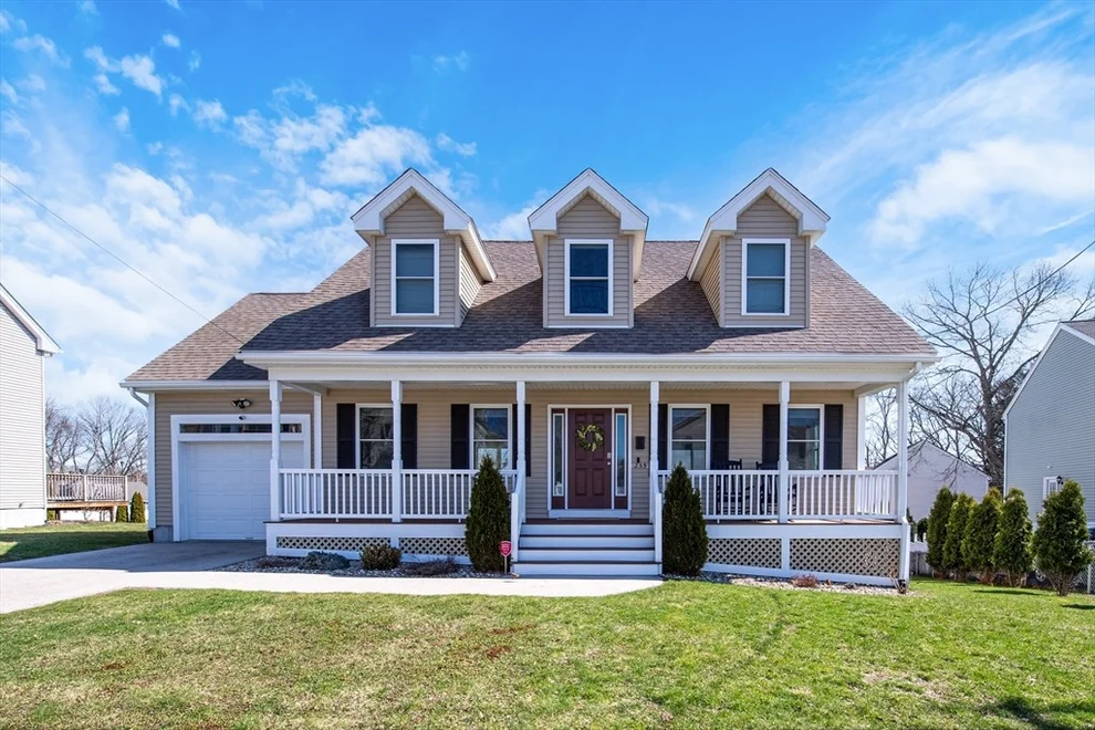 Unit for sale at 259 Hilldale Ave, Haverhill, MA 01832