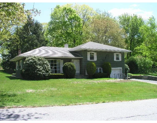 Unit for sale at 16 Crescent Road, Gardner, MA 01440