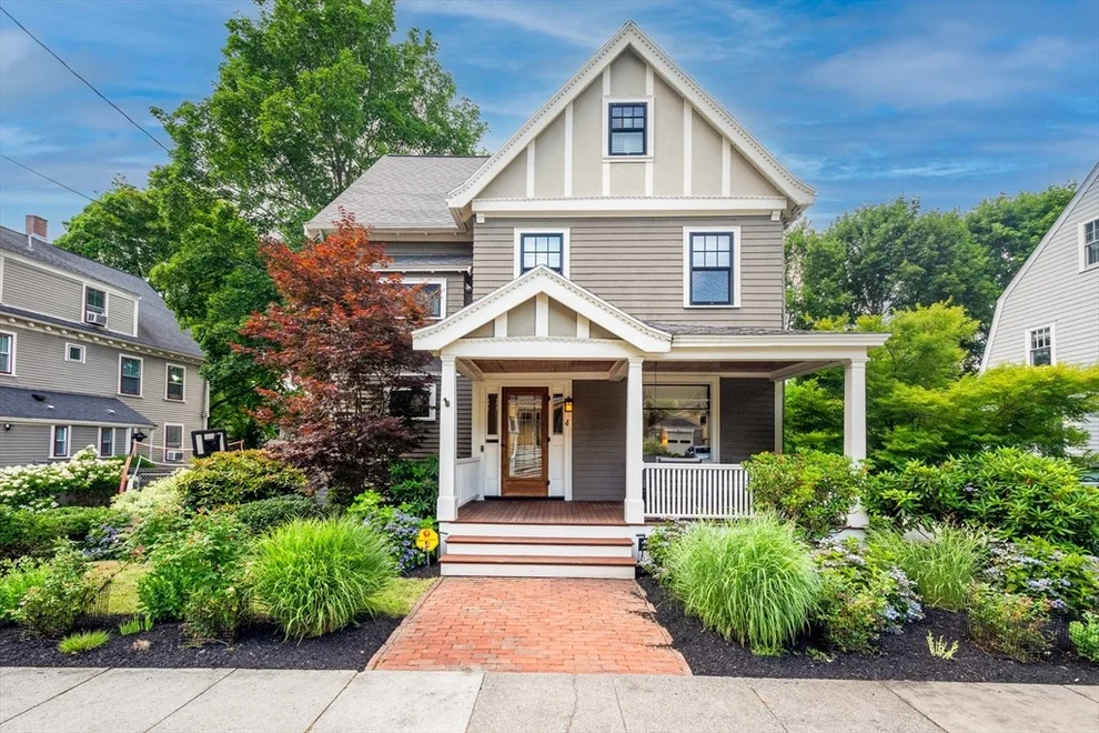 Unit for sale at 4 Winslow Rd, Winchester, MA 01890