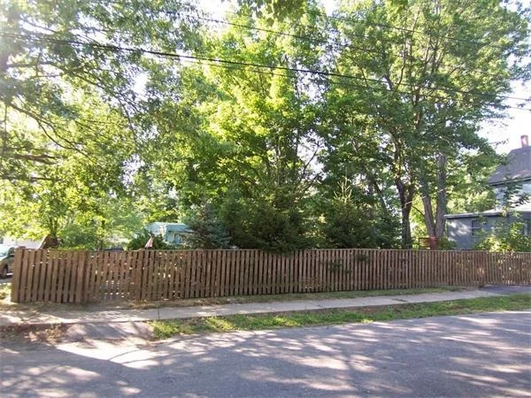Unit for sale at 58 Thompson St, Amesbury, MA 01913