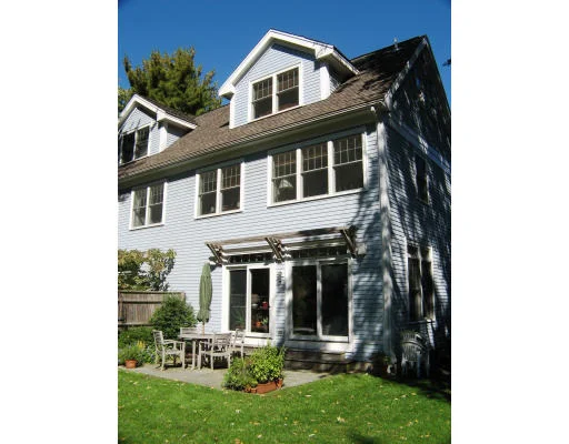 Unit for sale at 164 Elm Street North, Cambridge, MA 02140