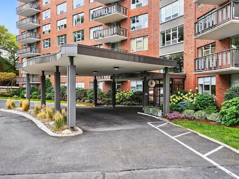 Unit for sale at 280 Boylston St, Newton, MA 02467