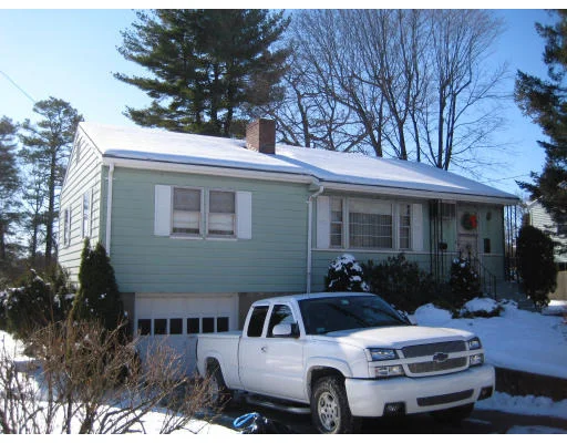 Unit for sale at 10 Frank Street Court, Woburn, MA 01801