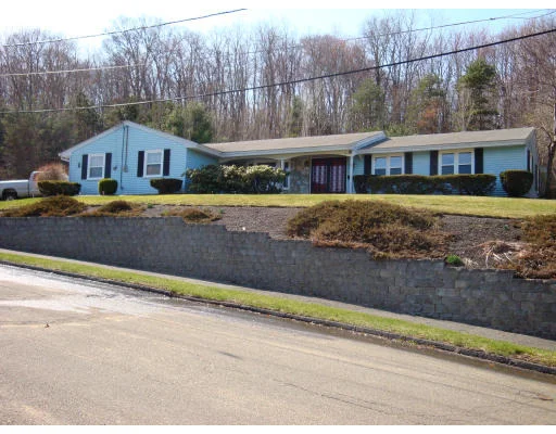 Unit for sale at 5 Lowman Circle, Peabody, MA 01960